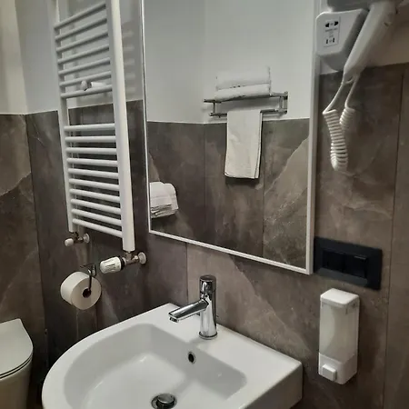 Viccinella House *